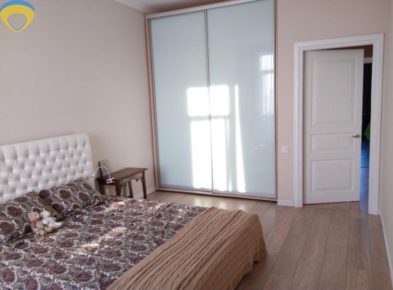 продажа трехкомнатной квартиры номер A-173697 в Приморском районе, фото номер 7